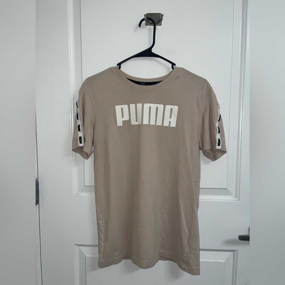 PUMA Men’s Small T-Shirt in Beige
